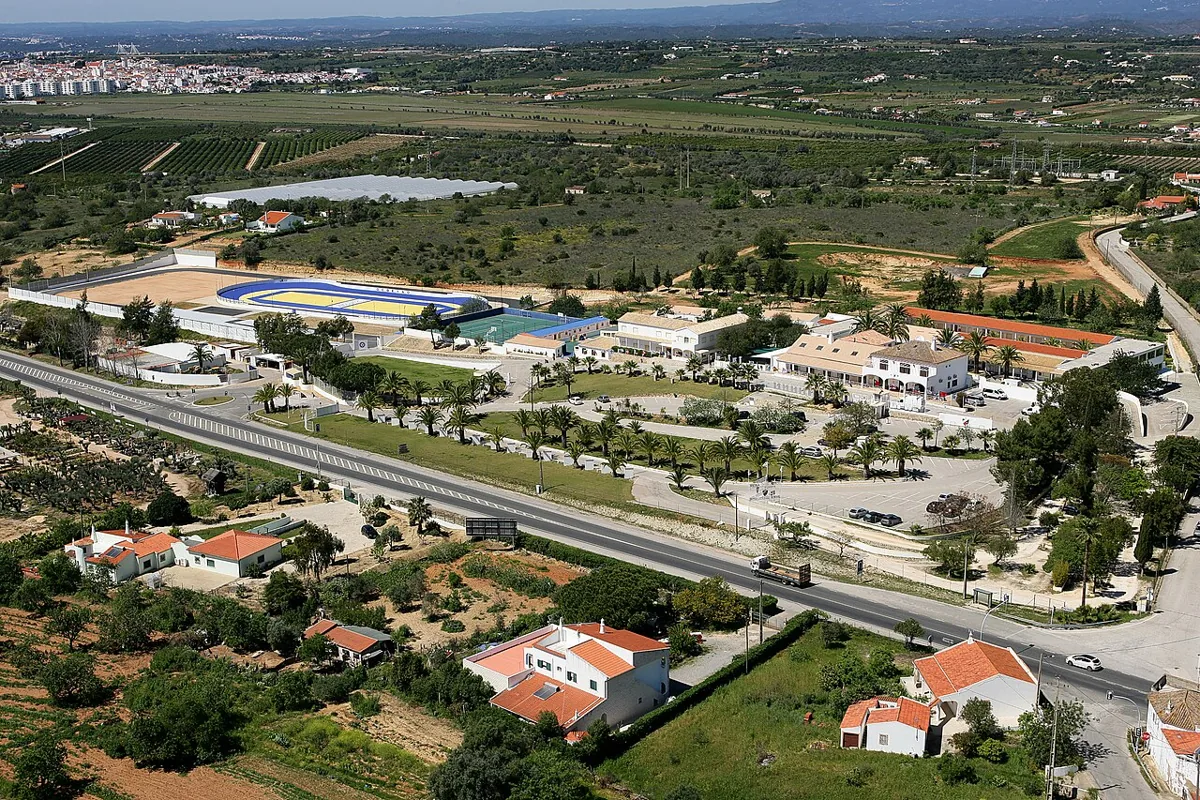 Nobel Algarve Lagoa campus, photographed in April 2015.